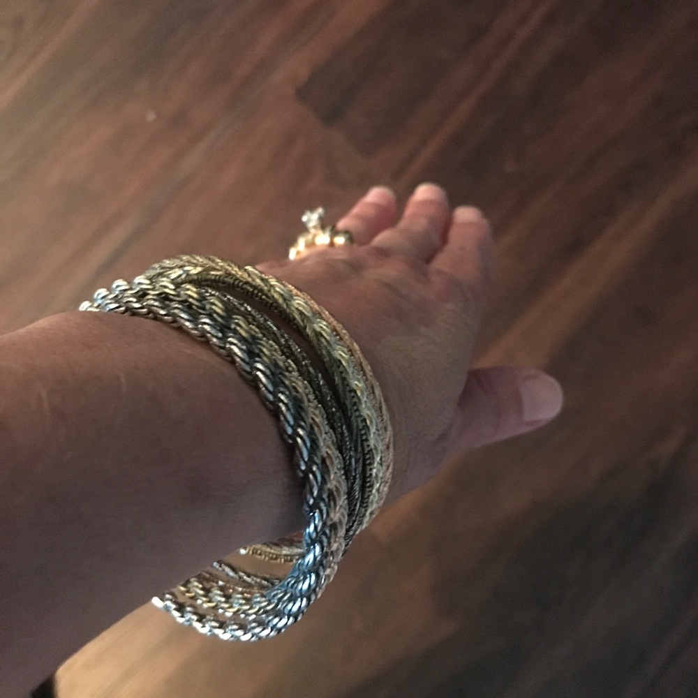 Kendra Scott bangle bracelet set - Picture 7 of 8